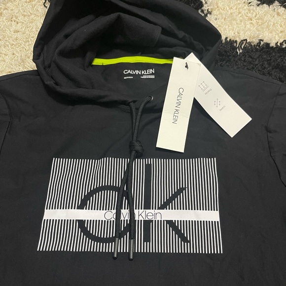 NWT Men’s Size X-Small Calvin Klein Linear Logo Print Drawstring Hoodie In Black - Picture 7 of 12